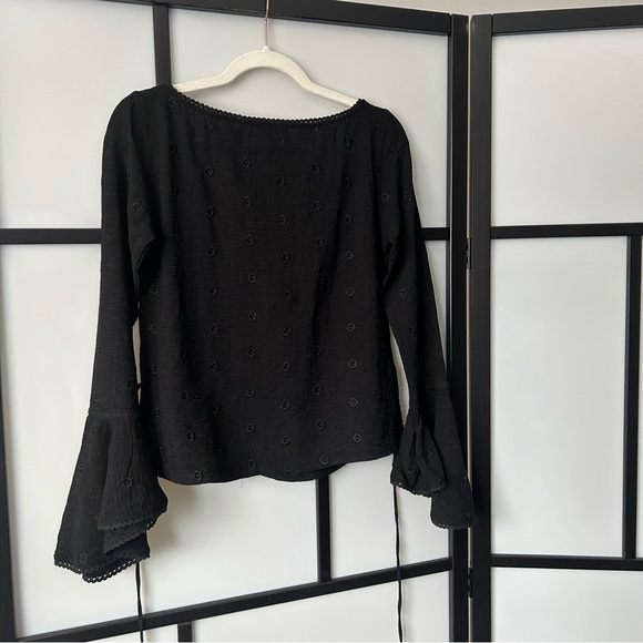 [M] Frankie's Bikinis Black Anabelle Eyelet Long Sleeve Front Tie Cover Up Top - Picture 7 of 13